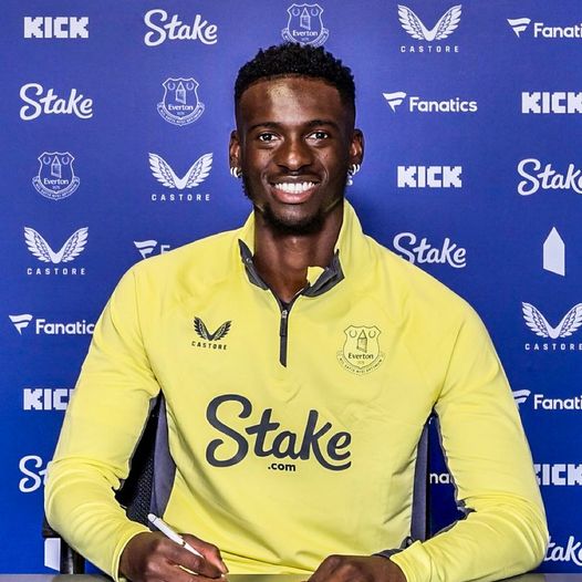 𝗗𝗘𝗔𝗟 𝗗𝗢𝗡𝗘: Everton have completed their first summer signing, Tim Iroegbunam has joined from Aston Villa for £9m.