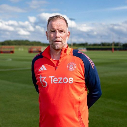 OFFICIAL: Jelle ten Rouwelaar has joined Manchester United as the first-team goalkeeping coach!