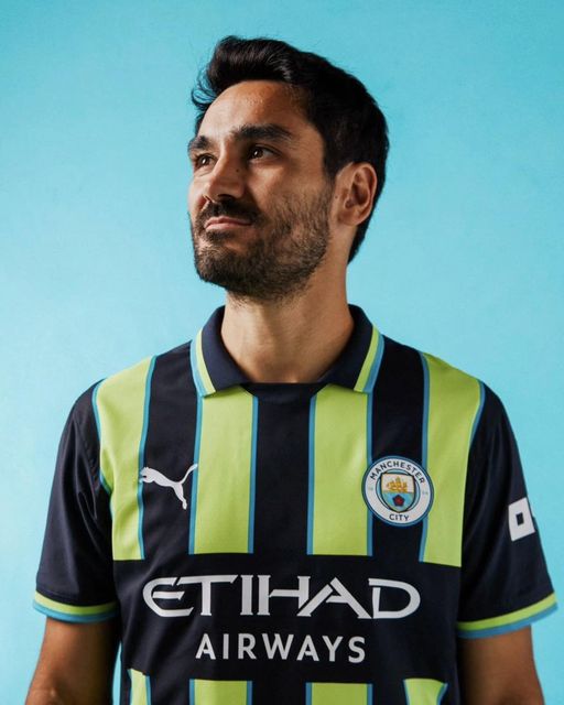 𝗗𝗘𝗔𝗟 𝗗𝗢𝗡𝗘: İlkay Gündoğan has re-joined Manchester City on a free transfer from Barcelona. One-year deal, with an option of a second year.