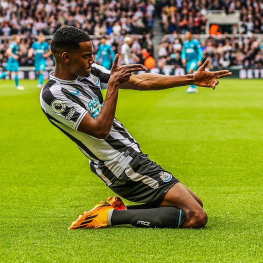 PSG – Paris Saint-Germain are keen on signing Swedish striker Alexander Isak with Newcastle valuing the 25-year-old at about £85m