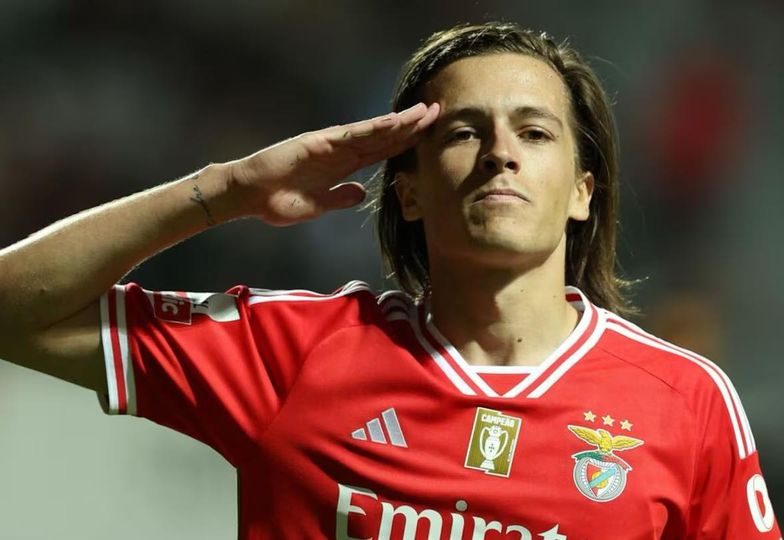 Liverpool are concretely interested in signing Benfica left-back Álvaro Carreras. The former Manchester United player has a €50m release clause.