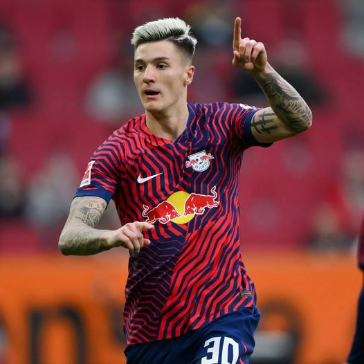 Manchester United are interested in RB Leipzig forward Benjamin Šeško, who is expected to leave the German club next summer.