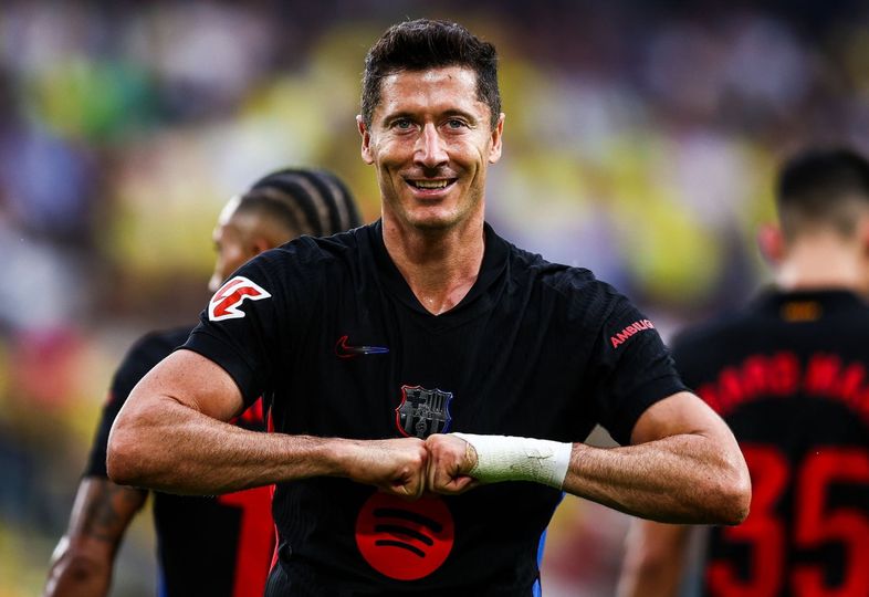 𝗢𝗙𝗙𝗜𝗖𝗜𝗔𝗟: Barcelona president Joan Laporta has confirmed that Robert Lewandowski’s contract will be automatically extended if he participates in at least 50% of matches this season!