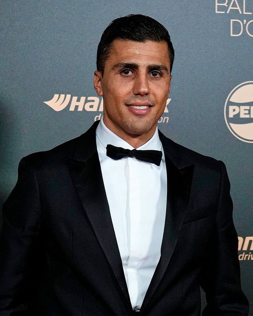 𝗢𝗙𝗙𝗜𝗖𝗜𝗔𝗟: RODRI HAS WON THE BALLON D’OR.