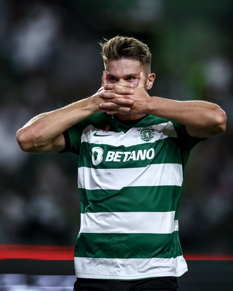 Manchester United would be willing to offer a fee + Joshua Zirkzee to Sporting CP for Viktor Gyökeres in the summer.