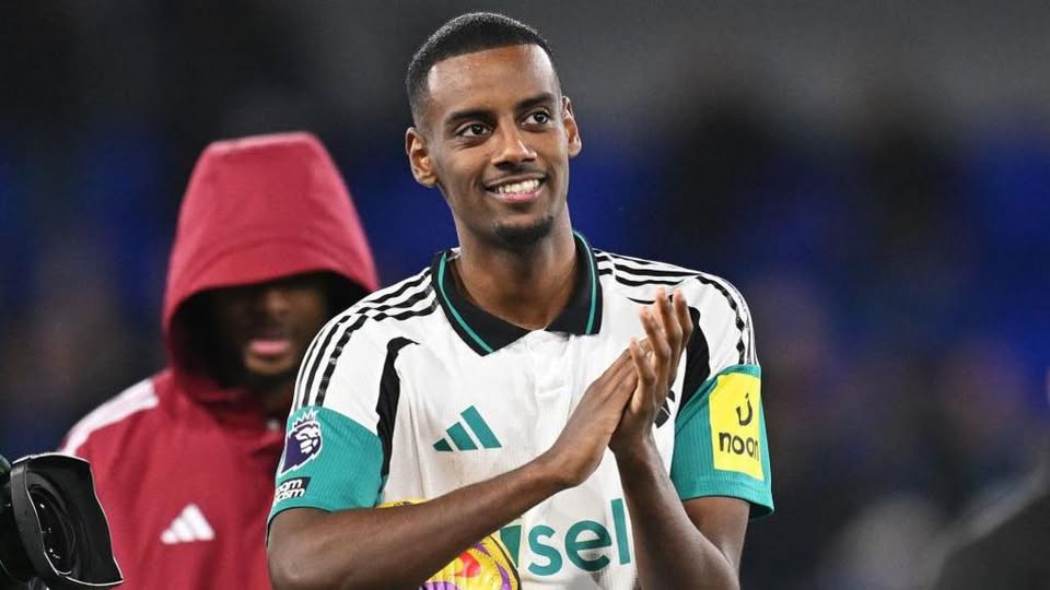 PSG – Paris Saint-Germain are willing to pay €100m to sign Newcastle’s in-form striker Alexander Isak.